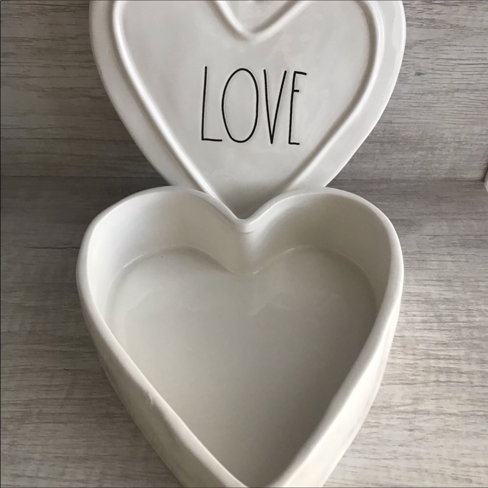 Rae Dunn Love ❤️ jewelry heart - Picture 7 of 7